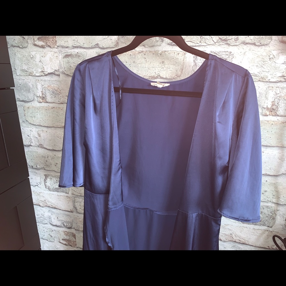 Satin Robe - Picture 2 of 6